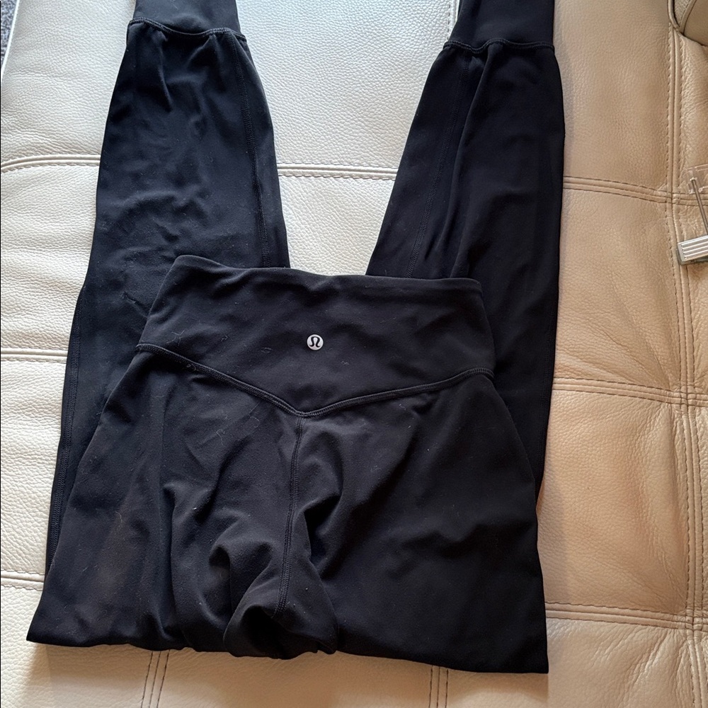 Lululemon Align Jogger 28"
Black